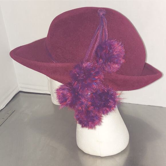 Vtg. Frederick Fox Burgandy Round Wool Felt Hat With Fluff Ball Tassel - Picture 1 of 8